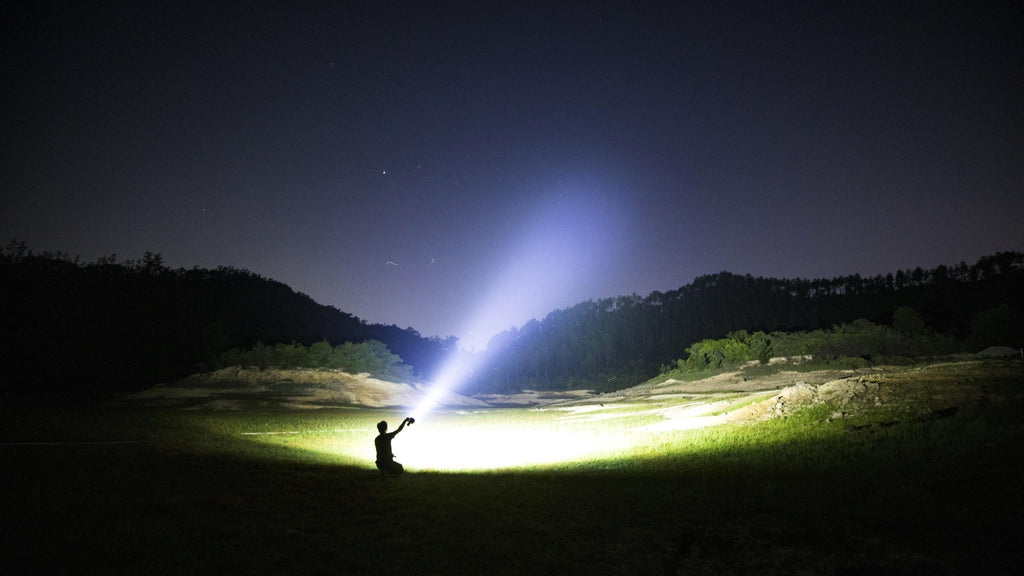 SR32 Flashlight Light up your outdoor adventure - IMALENT®